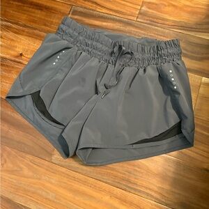 Women's coreio Gray Athletic Shorts‎ size large lined 0207